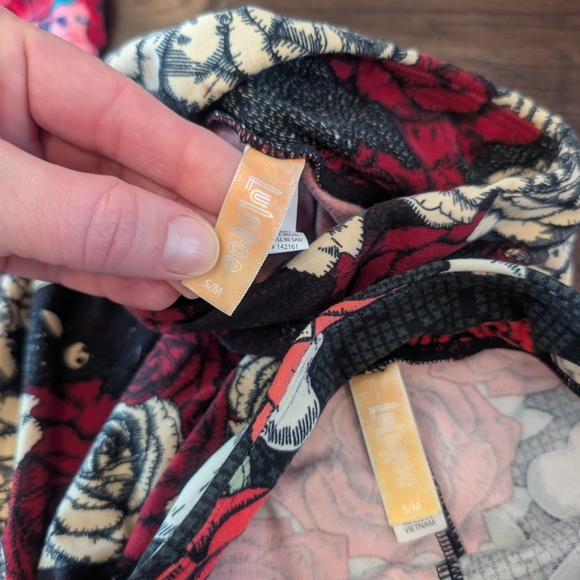 LULAROE Girls Floral Patterned Leggings Bundle Lot Of 4 Pairs Size Small/Medium - Picture 6 of 6